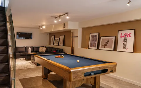 $1,199,999 | 227 West George Street, Philadelphia, PA 19123