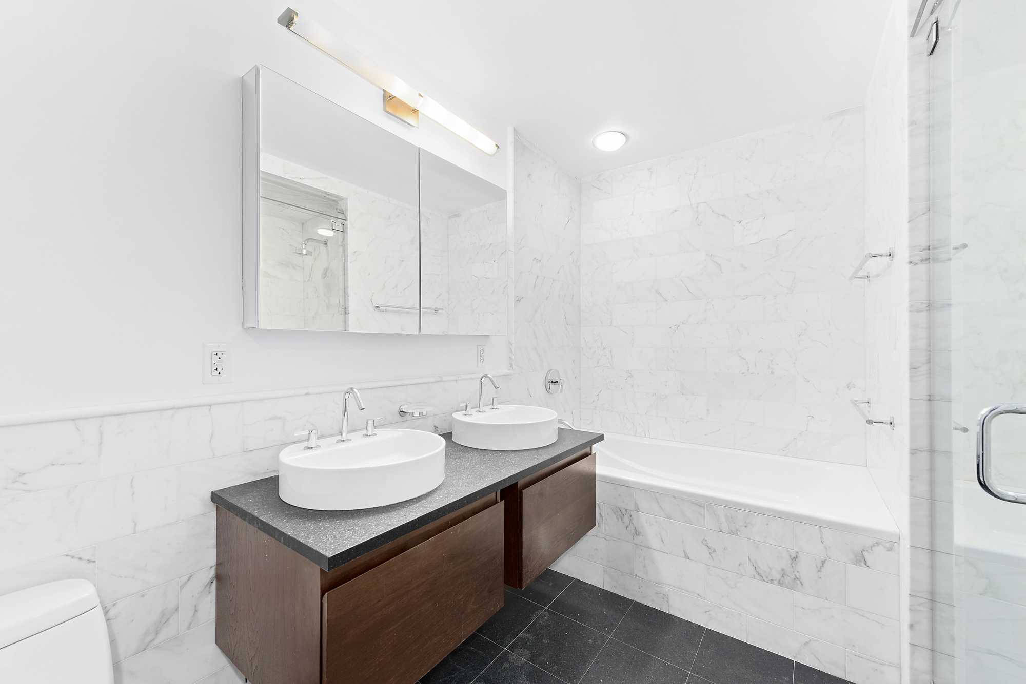 462 West 58th Street, Unit 6B Manhattan, NY 10019 - Photo 6 of 11