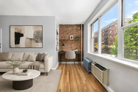 $895,000 | 459 Hudson Street, Unit 2A | West Village