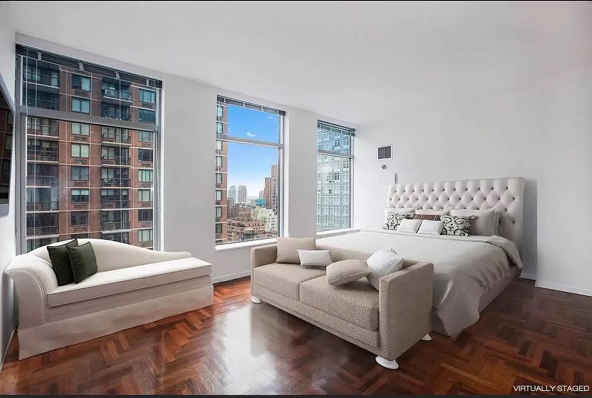 250 East 54th Street, Unit 20B Manhattan, NY 10022 - Photo 1 of 7