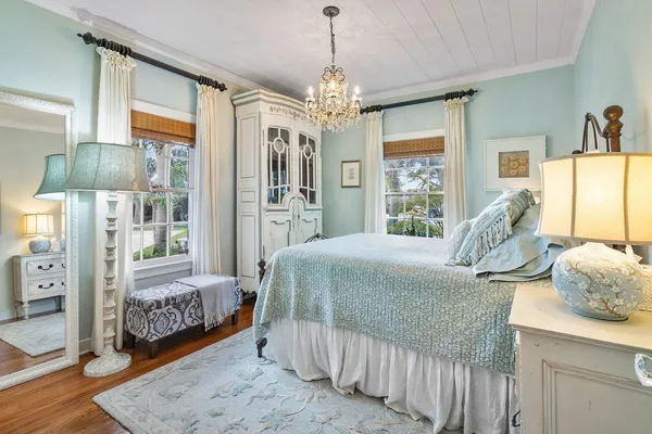 $2,400,000 | 521 North Swinton Avenue, Delray Beach, FL 33444