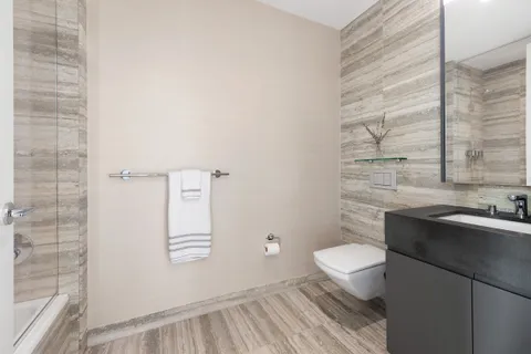 $6,695,000 | 50 West Street, Unit 37C | Financial District