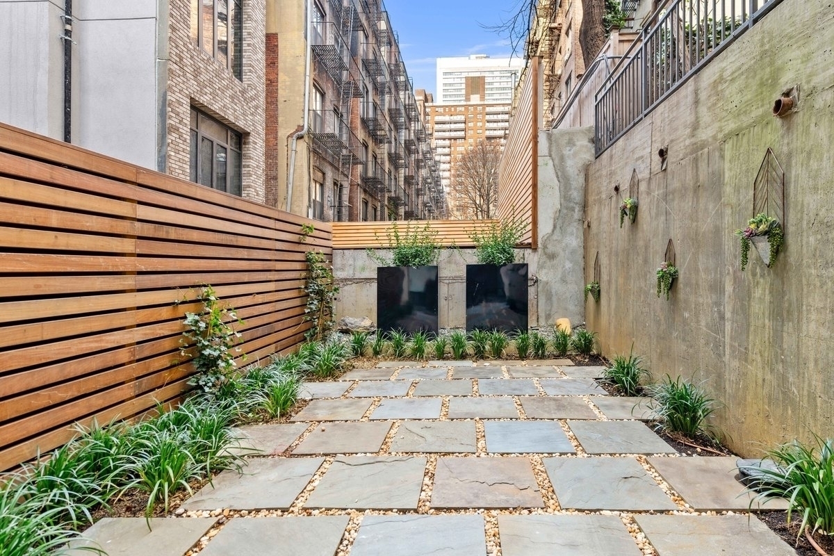 44 East End Avenue, Unit TH3 Manhattan, NY 10028 - Photo 9 of 24