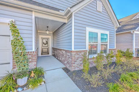 $425,000 | 1390 Locals Street, Summerville, SC 29485