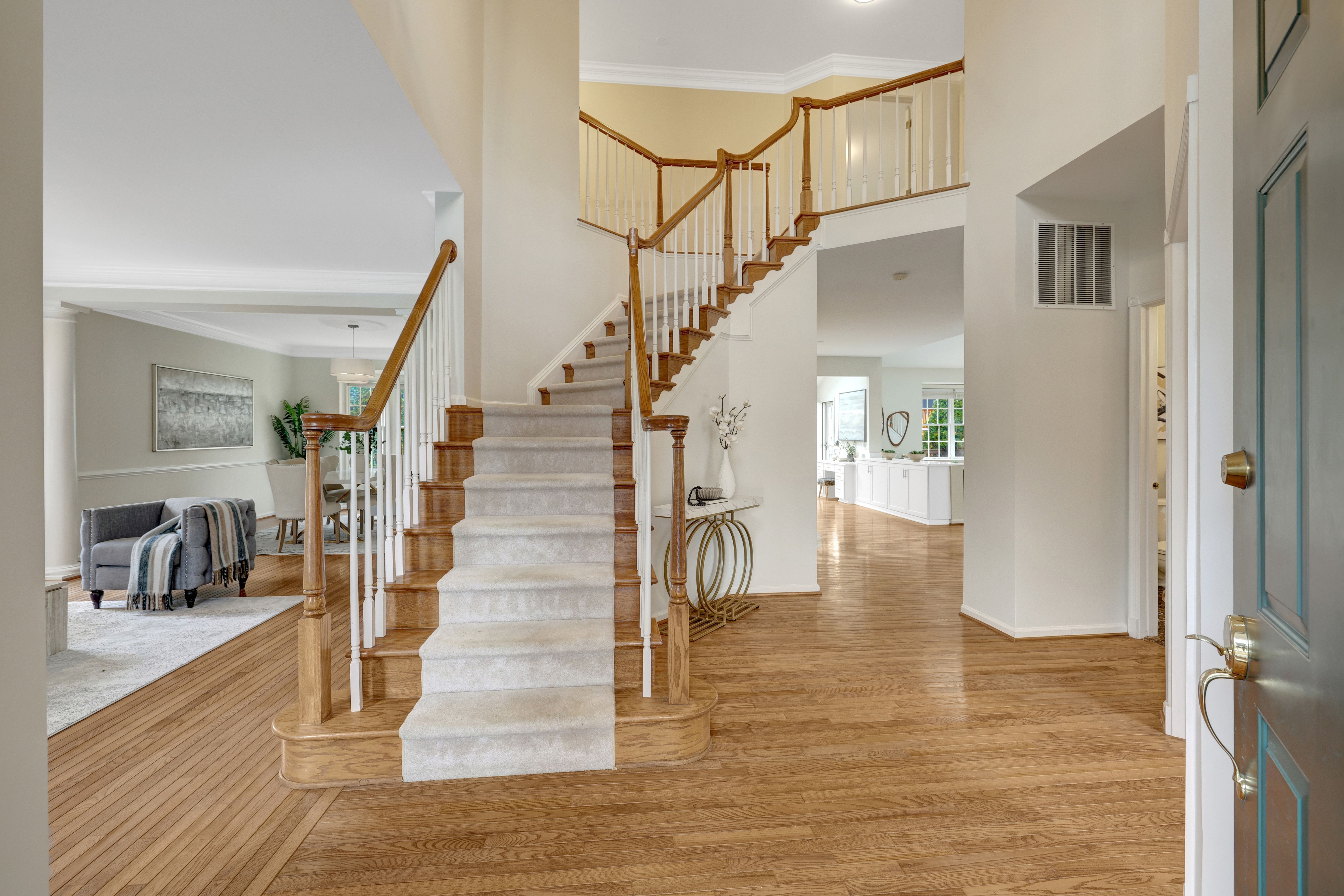 1295 Gatesmeadow Way Reston, VA 20194 - Photo 8 of 57