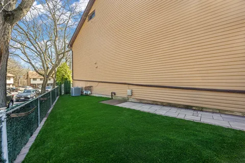 $649,995 | 15 Hickory Circle | Huguenot