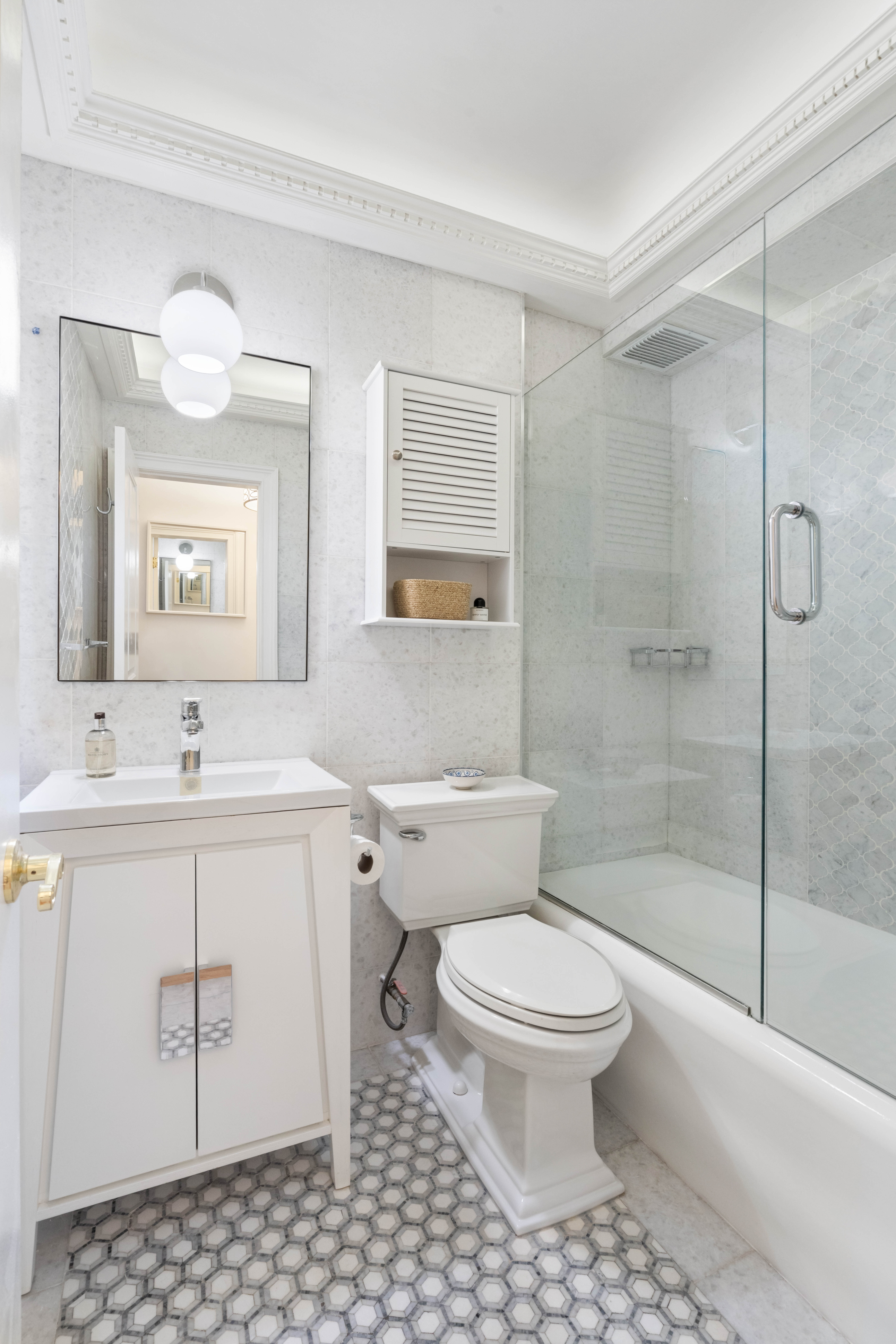 243 West End Avenue, Unit 714 Manhattan, NY 10023 - Photo 4 of 7