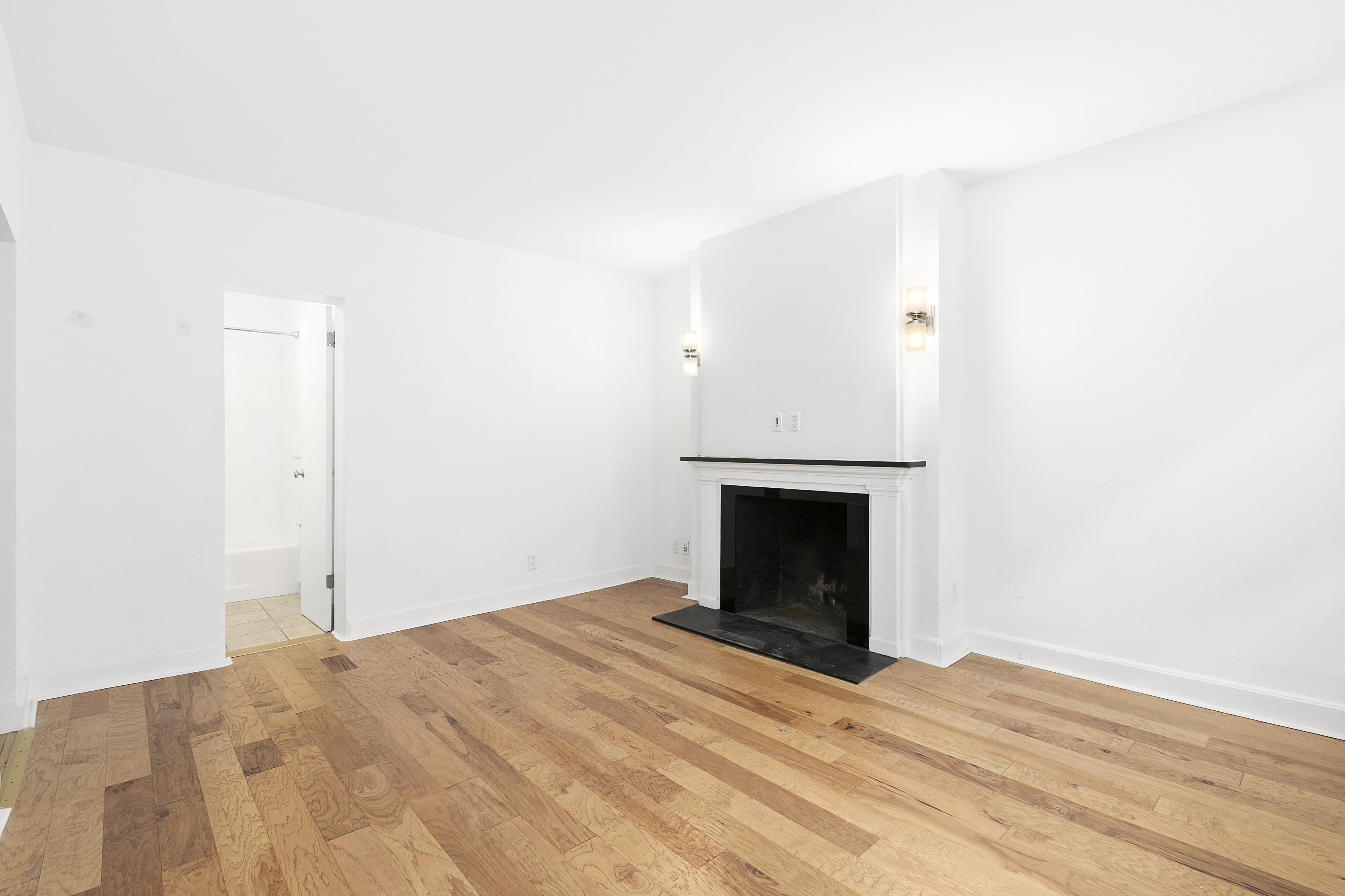 50 Charles Street, Unit 2 Manhattan, NY 10014 - Photo 4 of 6