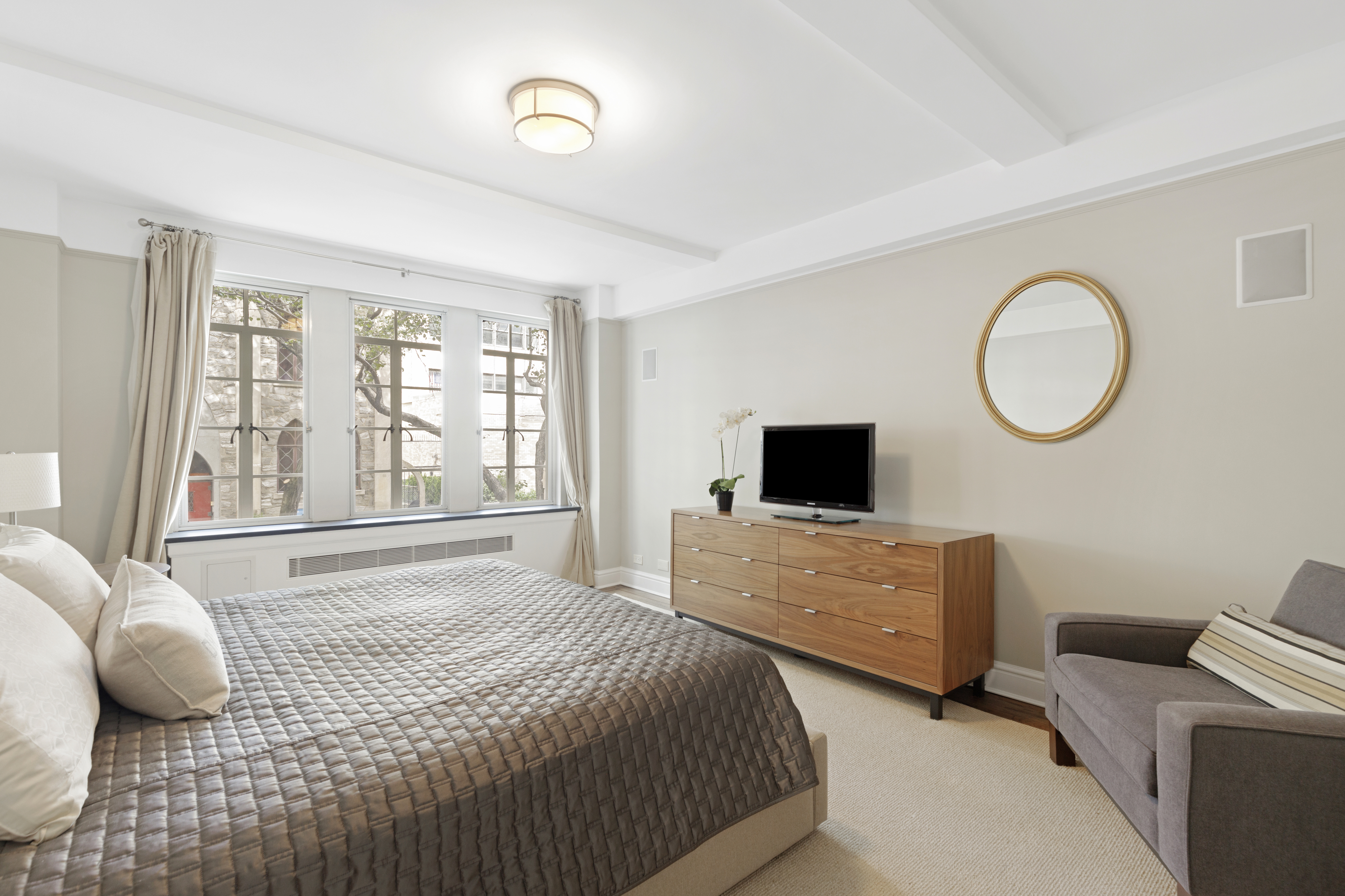 110 East 87th Street, Unit 2C Manhattan, NY 10128 - Photo 8 of 12