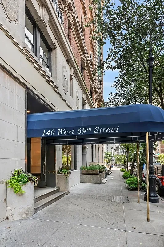 a view of a large building