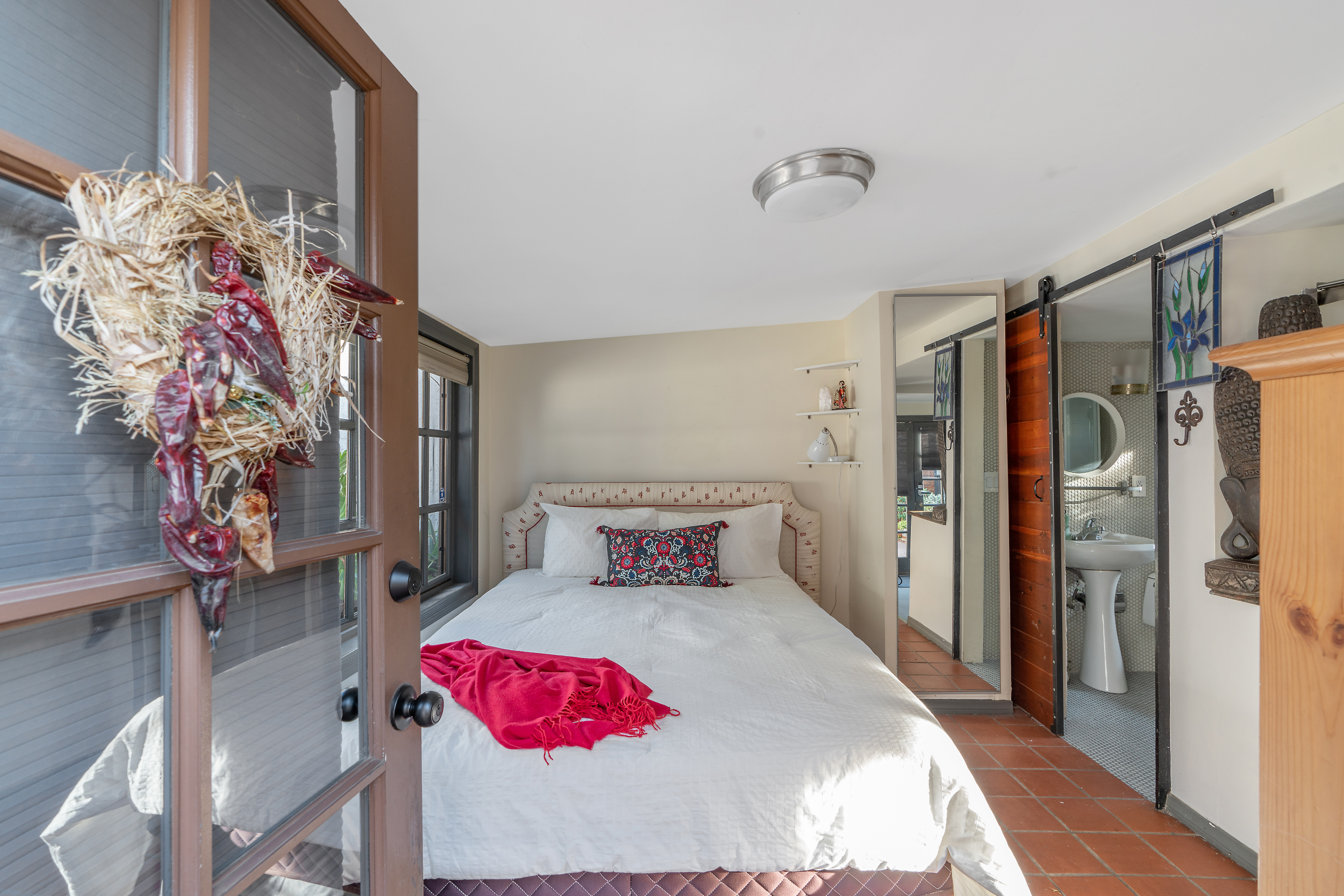 1924 Cerro Gordo Street Los Angeles, CA 90026 - Photo 35 of 52