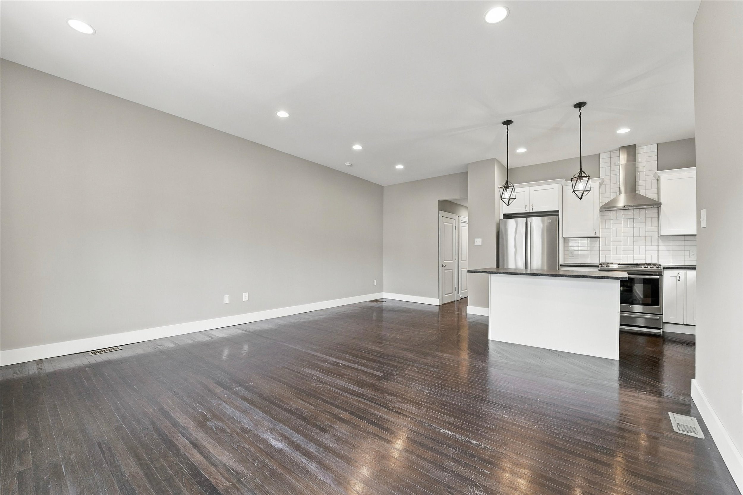 7242 Hill Road Philadelphia, PA 19128 - Photo 6 of 37 Gallery Image 6