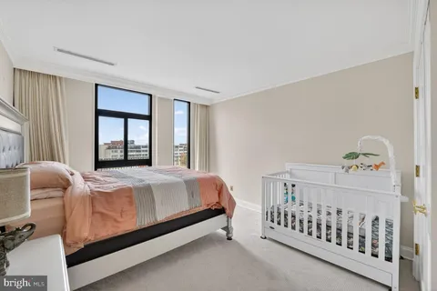 $875,000 | 1300 Army Navy Drive, Unit PH3, Arlington, VA 22202