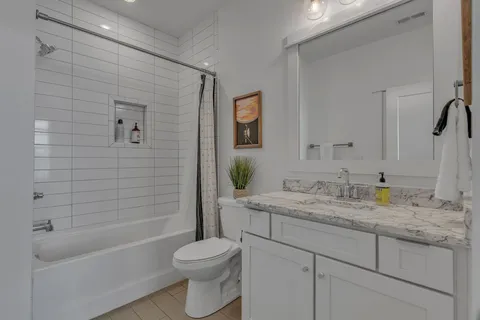 $949,900 | 2001 Convent Place, Unit 7, Nashville, TN 37212