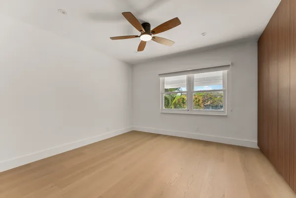 $1,750,000 | 221 Pelican Way, Delray Beach, FL 33483