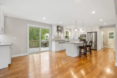$1,299,000 | 14 R Boutwell Street, Wilmington, MA 01887