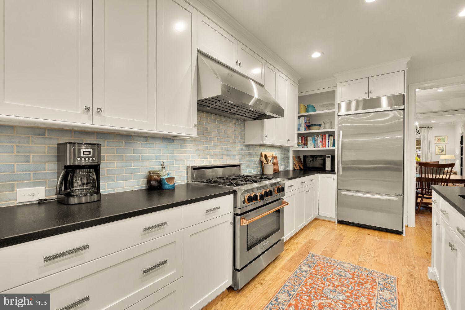 6512 Ridge Drive Bethesda, MD 20816 - Photo 9 of 42 Gallery Image 9