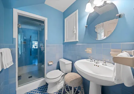 $689,000 | 12 Vining Lane, Wilmington, DE 19807