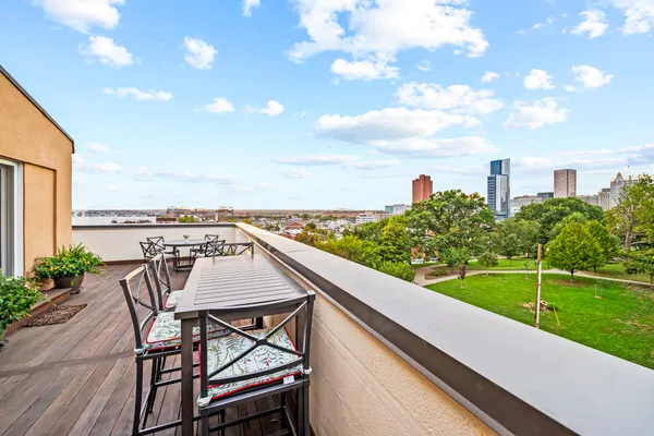 $1,220,000 | 327 Warren Avenue, Unit J, Baltimore, MD 21230