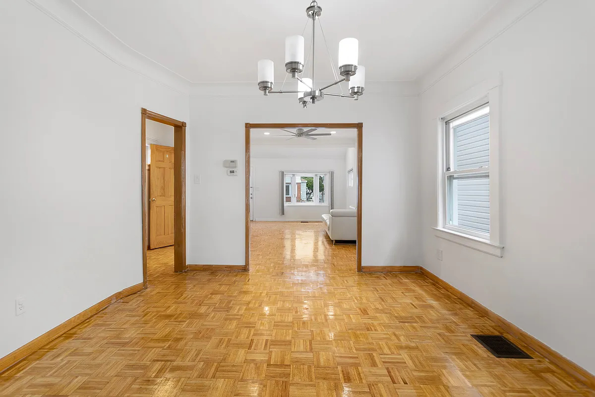 91-22 92nd Street Queens, NY 11421 - Photo 5 of 23