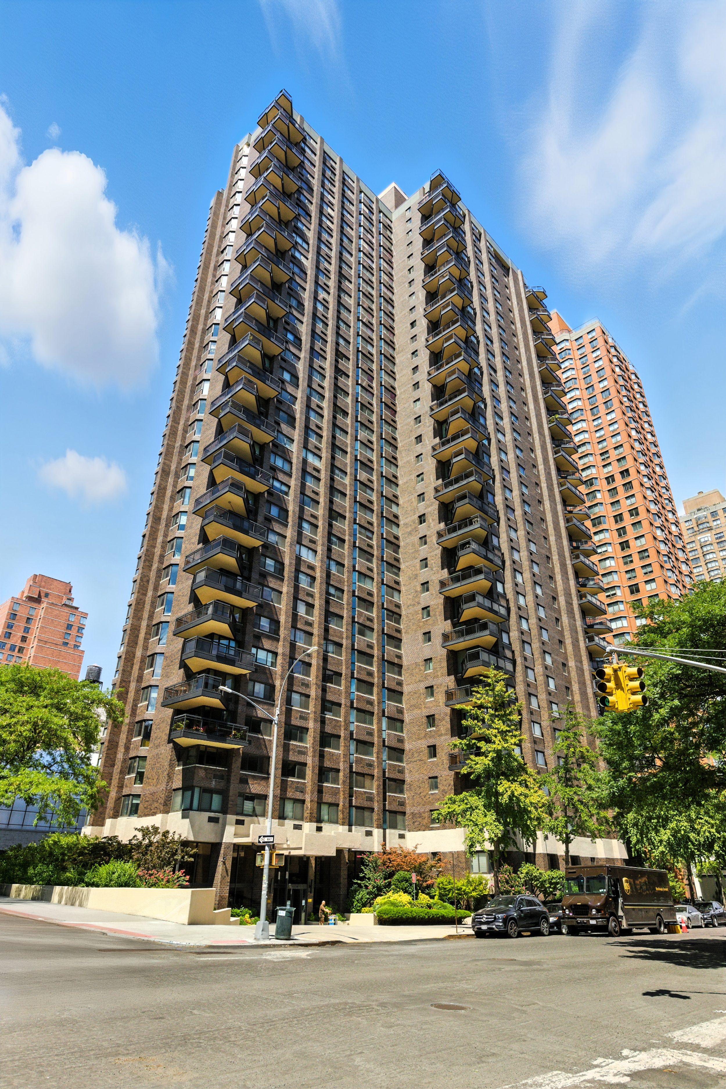 1725 York Avenue, Unit 33H Manhattan, NY 10128 - Photo 12 of 13