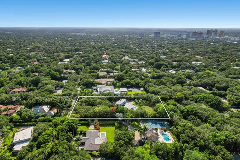 $8,000,000 | 6495 Southwest 102nd Street, Pinecrest, FL 33156