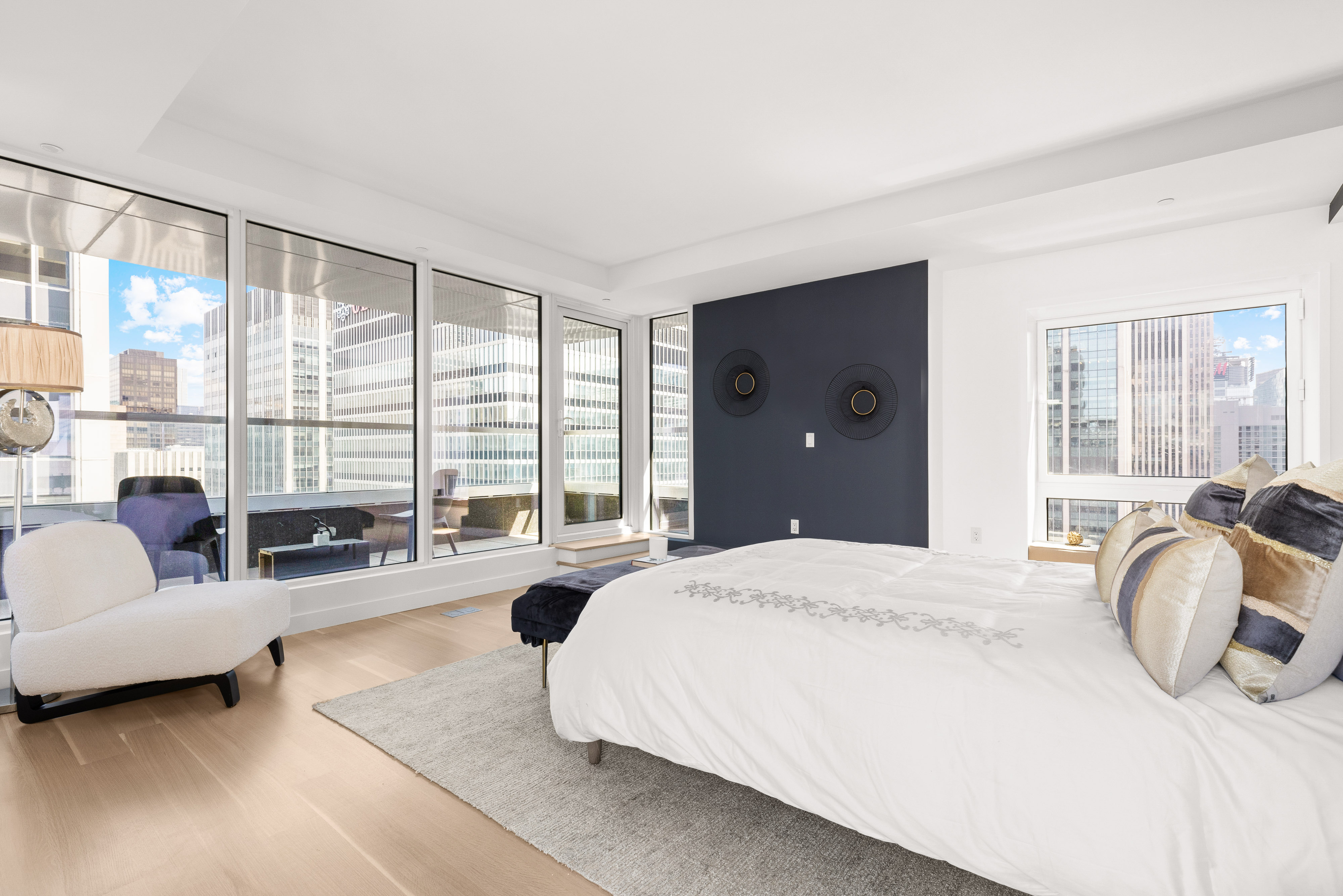 135 West 52nd Street, Unit PH2 Manhattan, NY 10019 - Photo 11 of 35