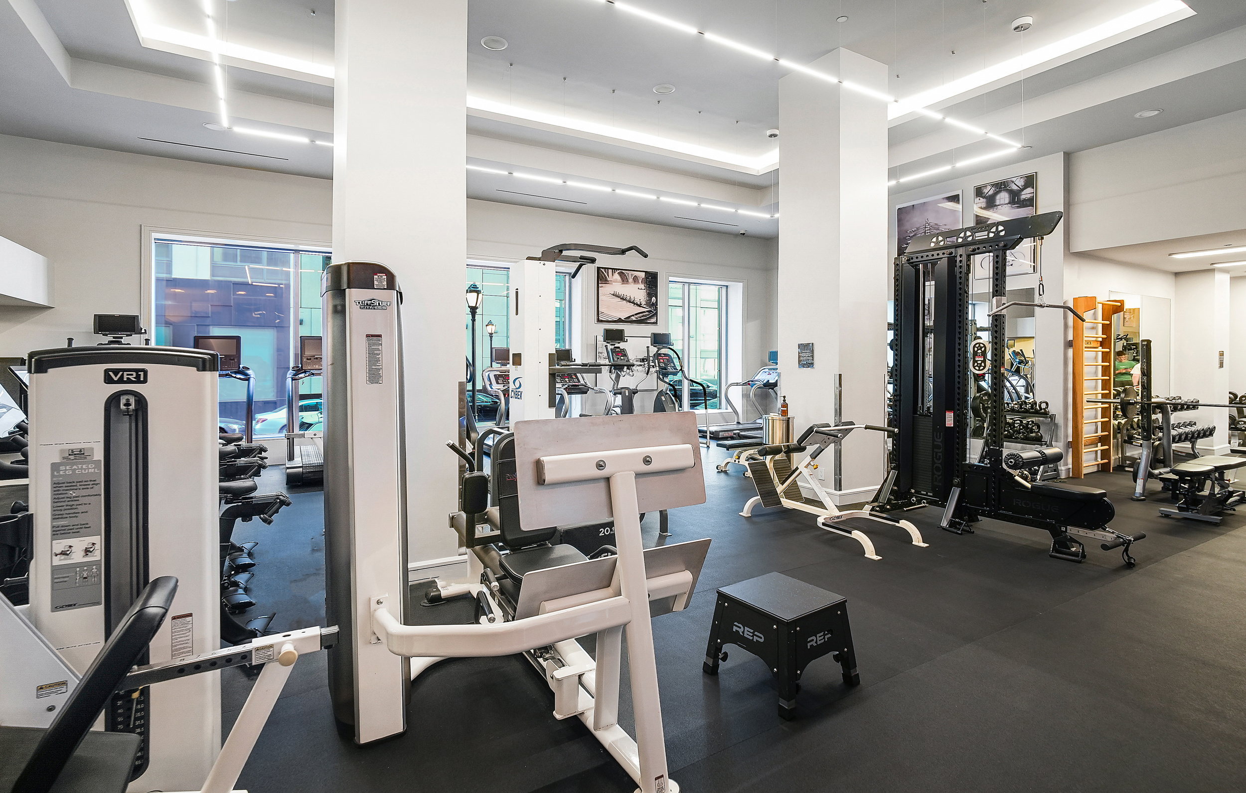 80 Riverside Boulevard, Unit 4H Manhattan, NY 10069 - Photo 11 of 17 a view of a room with gym equipment