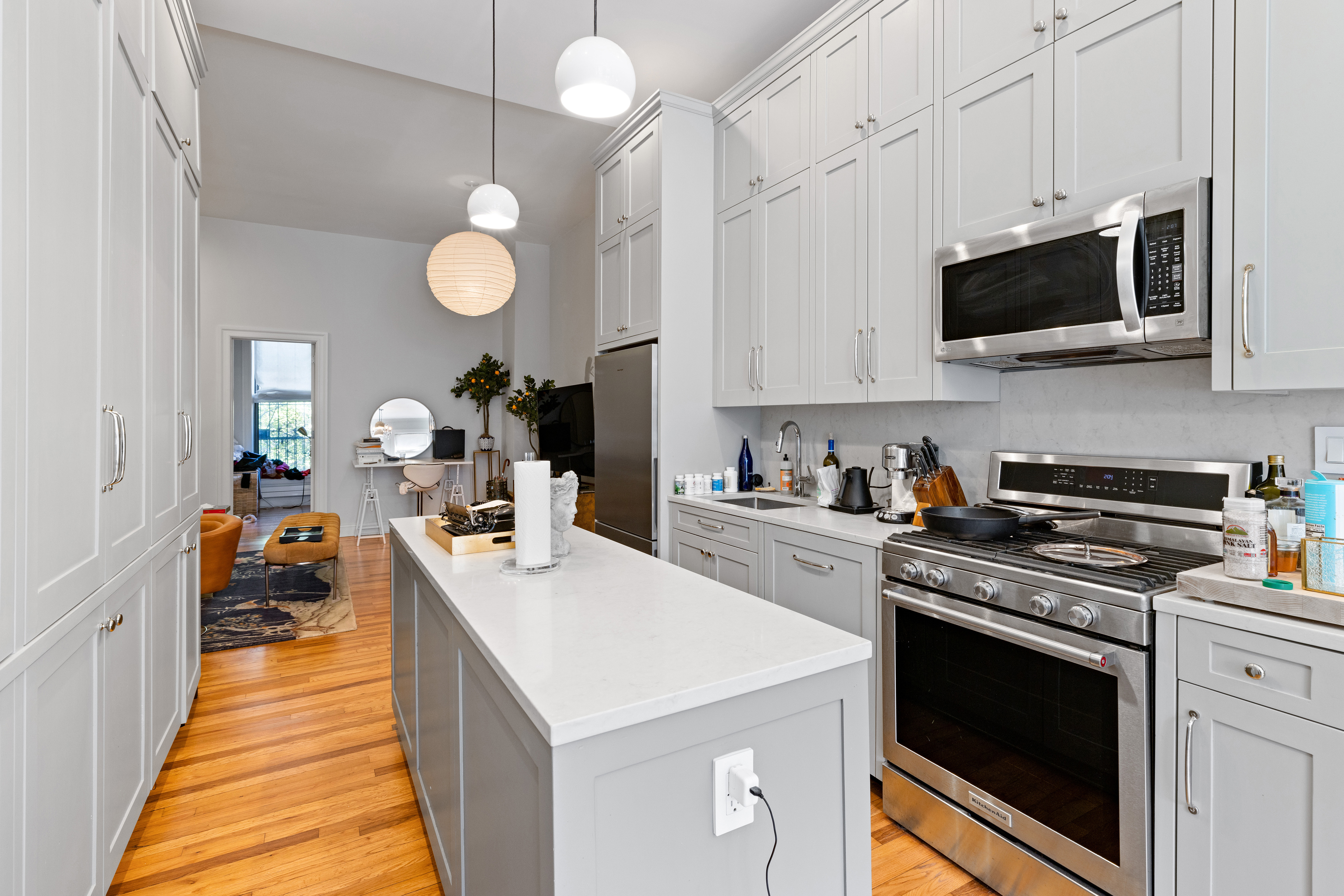 219 St James Place Brooklyn, NY 11238 - Photo 4 of 24