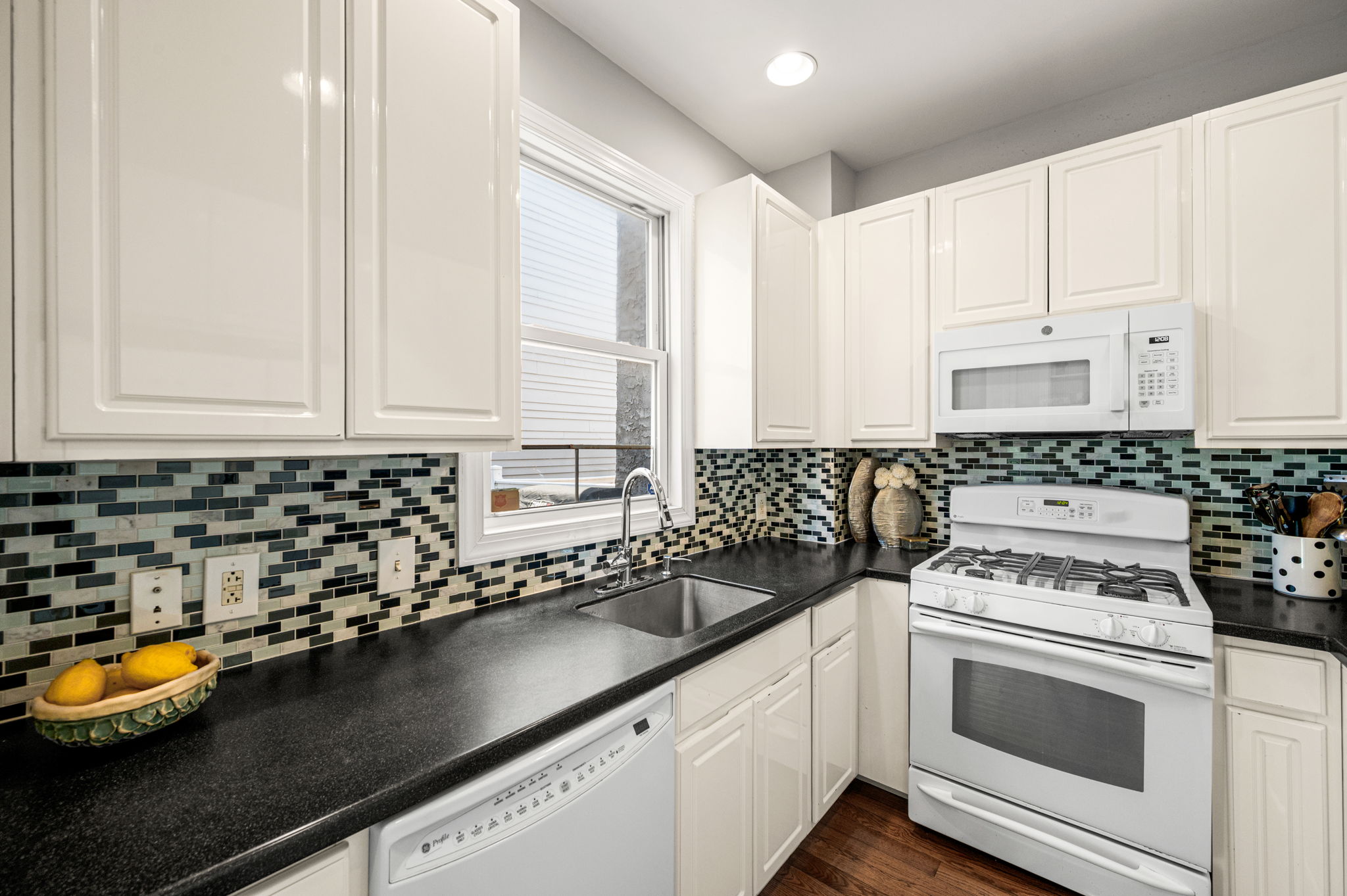 929 South 18th Street Philadelphia, PA 19146 - Photo 18 of 37