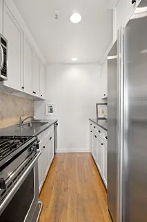$895,000 | 124 Atlantic Avenue, Unit A4H | Cobble Hill