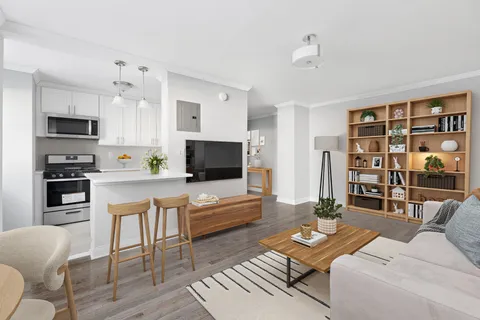 $679,000 | 175 Willoughby Street, Unit 5K | Downtown Brooklyn