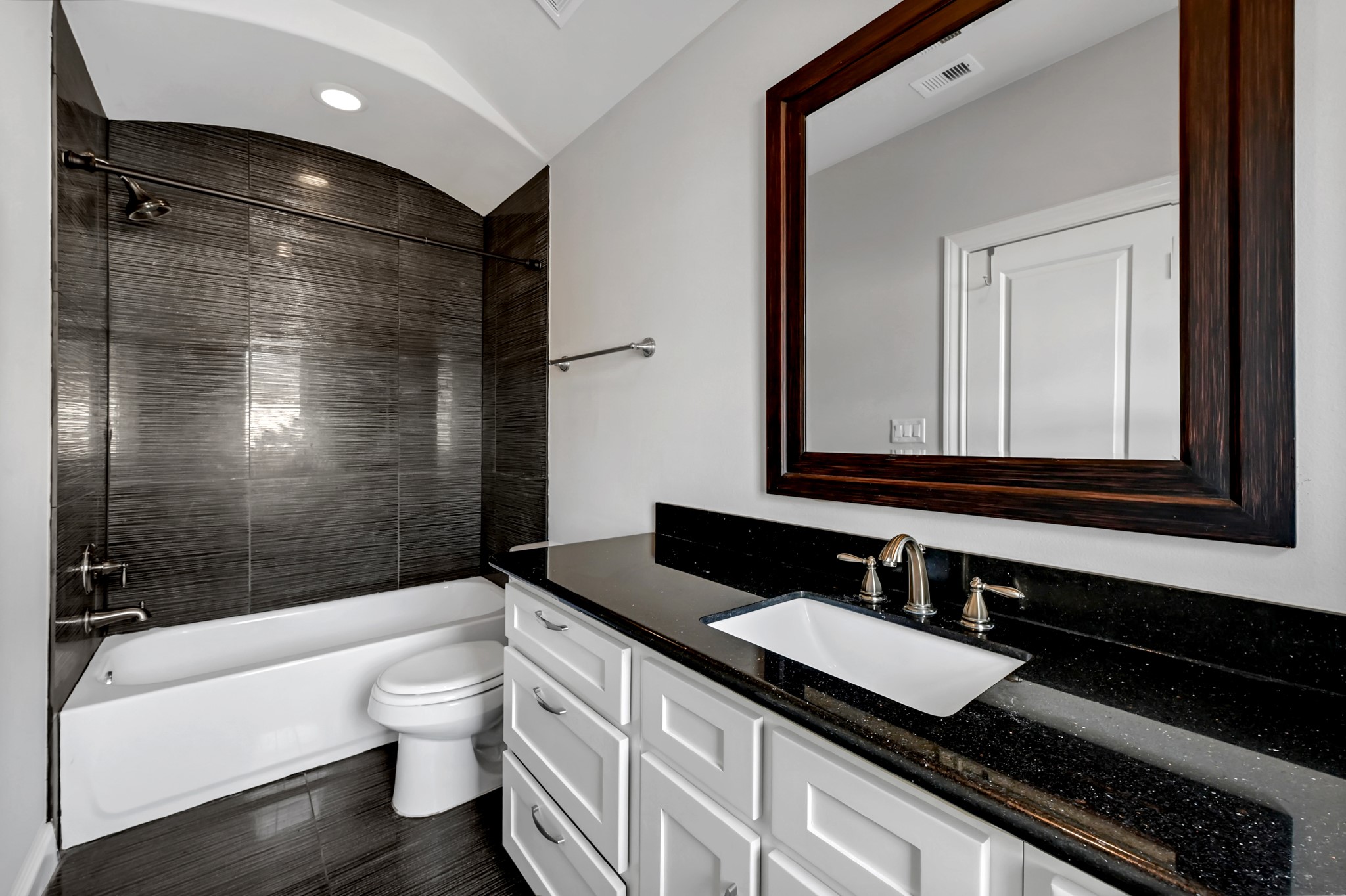 5731 Kiam Street, Unit B Houston, TX 77007 - Photo 24 of 27