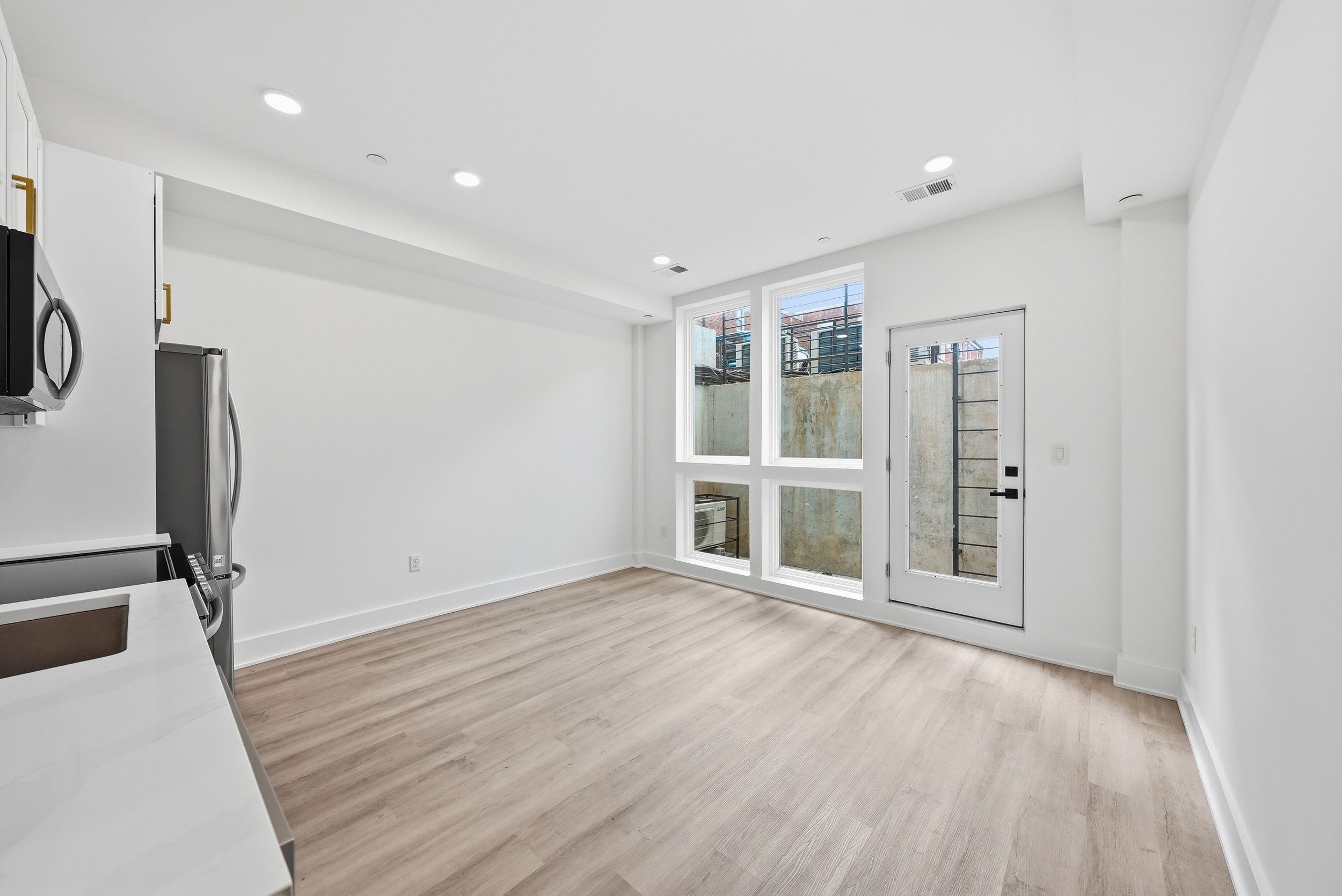 2105 M Street Northeast, Unit 4 Washington, DC 20002 - Photo 8 of 25 Gallery Image 8