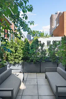 $785,000 | 464 West 44th Street, Unit 6J | Hell's Kitchen