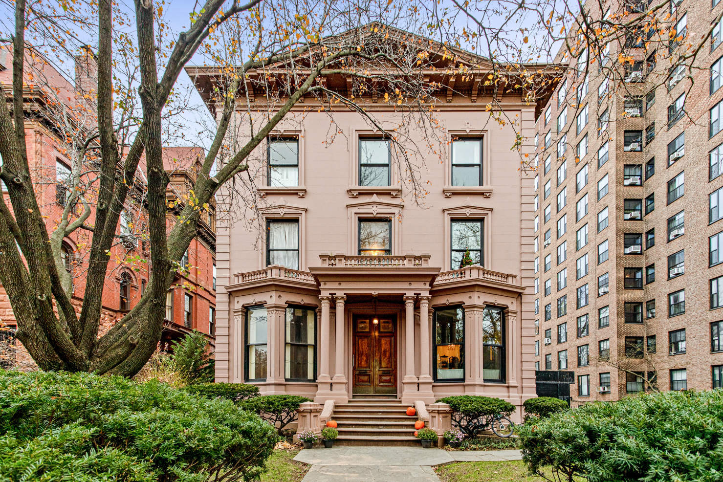 321 Clinton Avenue, Unit 3 Brooklyn, NY 11205 - Photo 1 of 9