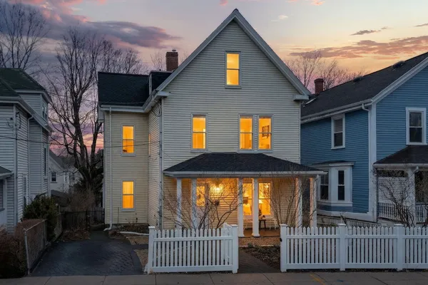 Contact Agent | 146 Poplar Street, Boston, MA 02131