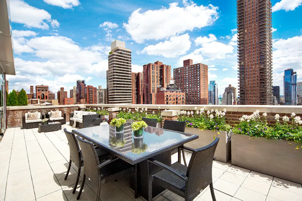 $2,995,000 | 141 East 88th Street, Unit 7A | Upper East Side