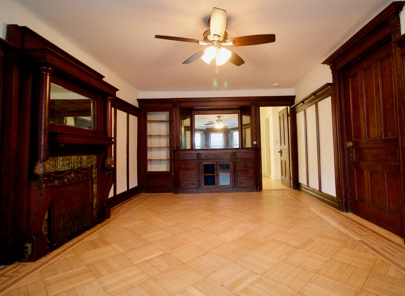 a view of a room with an empty space