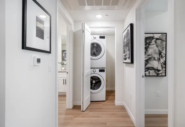 $5,500 | 303 South Orange Avenue, Unit 601, Los Angeles, CA 90036