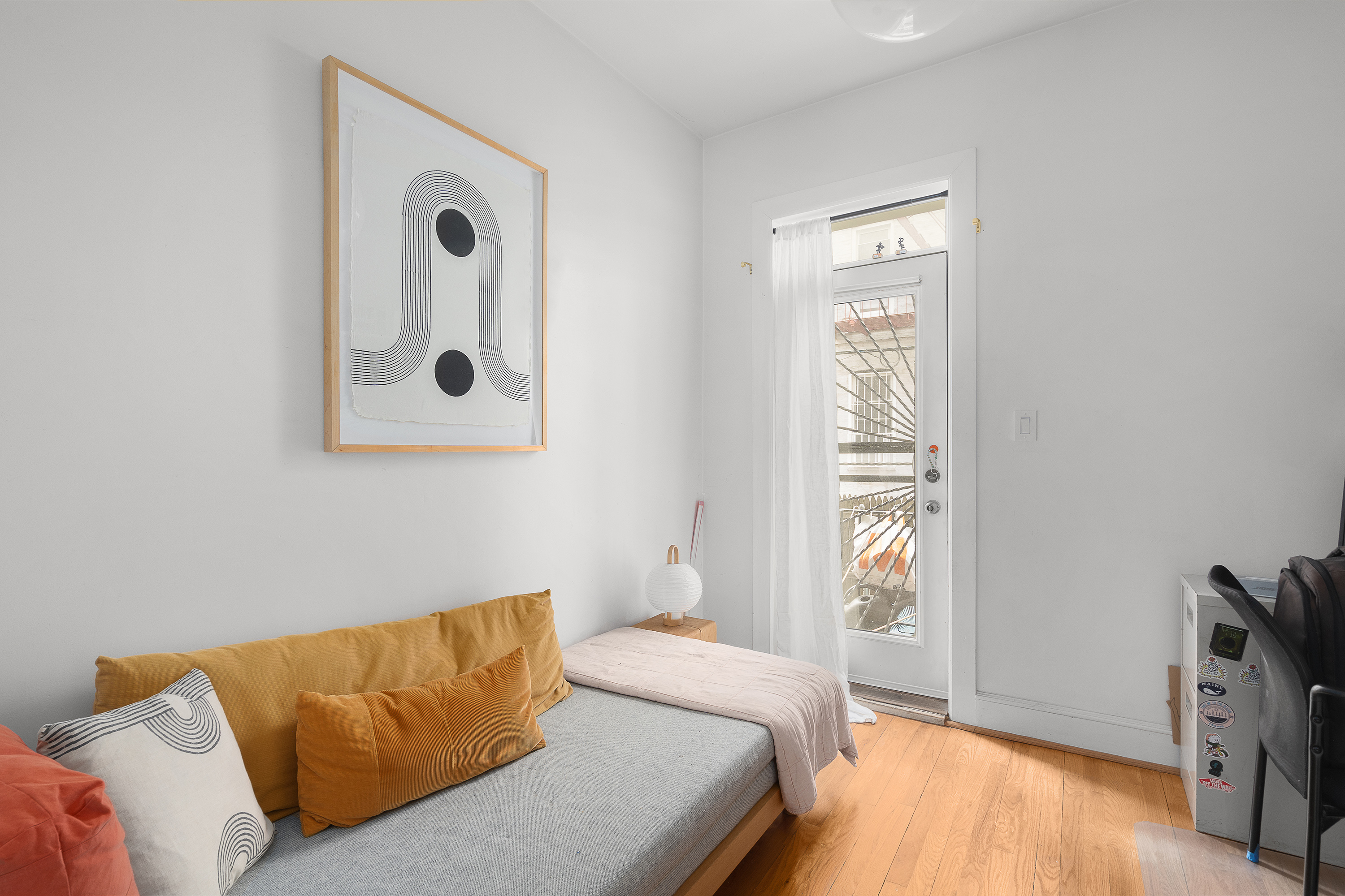 226 St James Place, Unit 1R Brooklyn, NY 11238 - Photo 4 of 14 a bedroom with a bed and a window