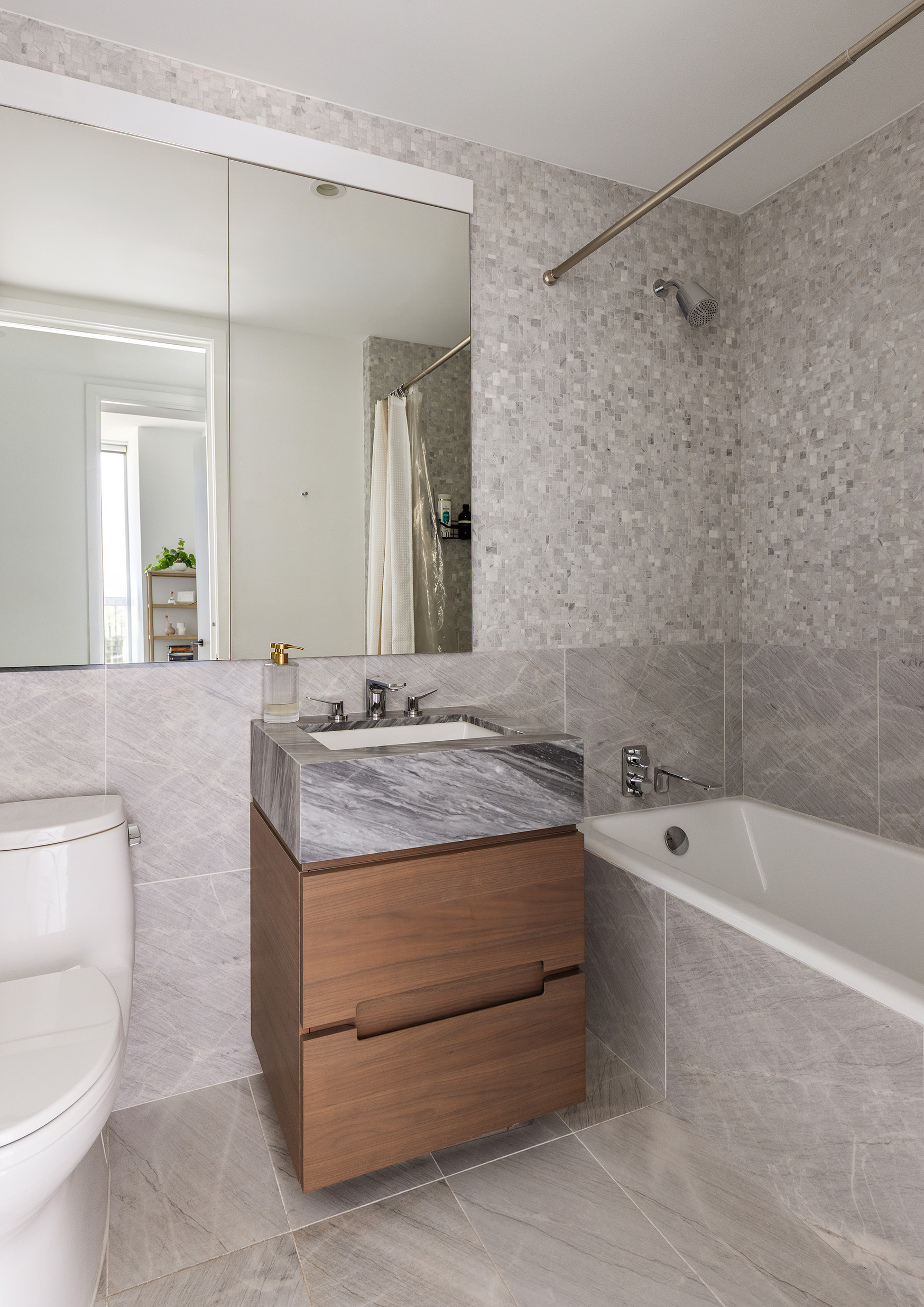 30 Riverside Boulevard, Unit 20N Manhattan, NY 10069 - Photo 8 of 9 Gallery Image 8