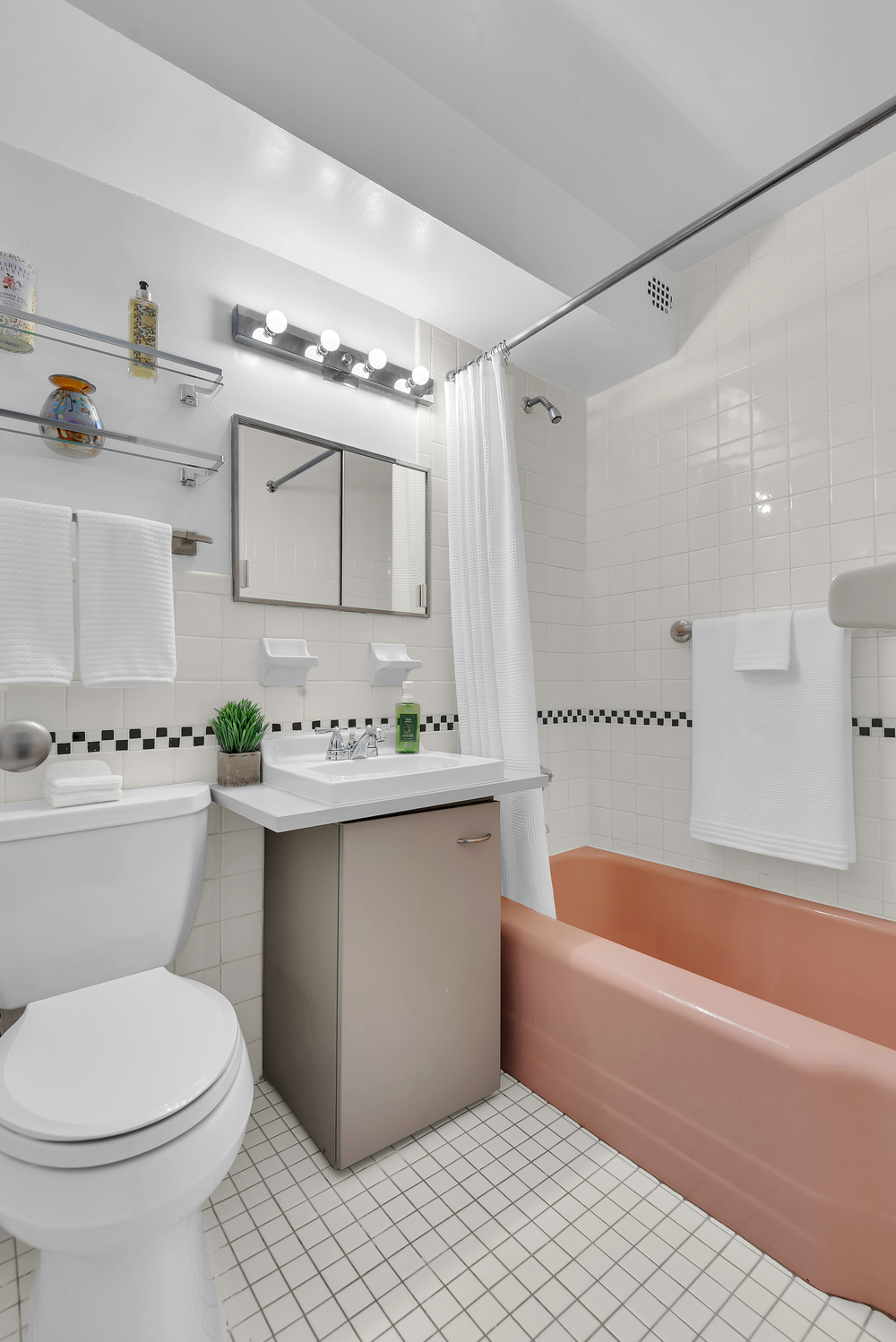 3 Sheridan Square, Unit 7G Manhattan, NY 10014 - Photo 5 of 9