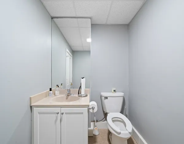 $4,500 | 226 Broad Street, Unit 2, Lake Geneva, WI 53147