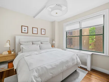 $995,000 | 595 West End Avenue, Unit 3C | Upper West Side