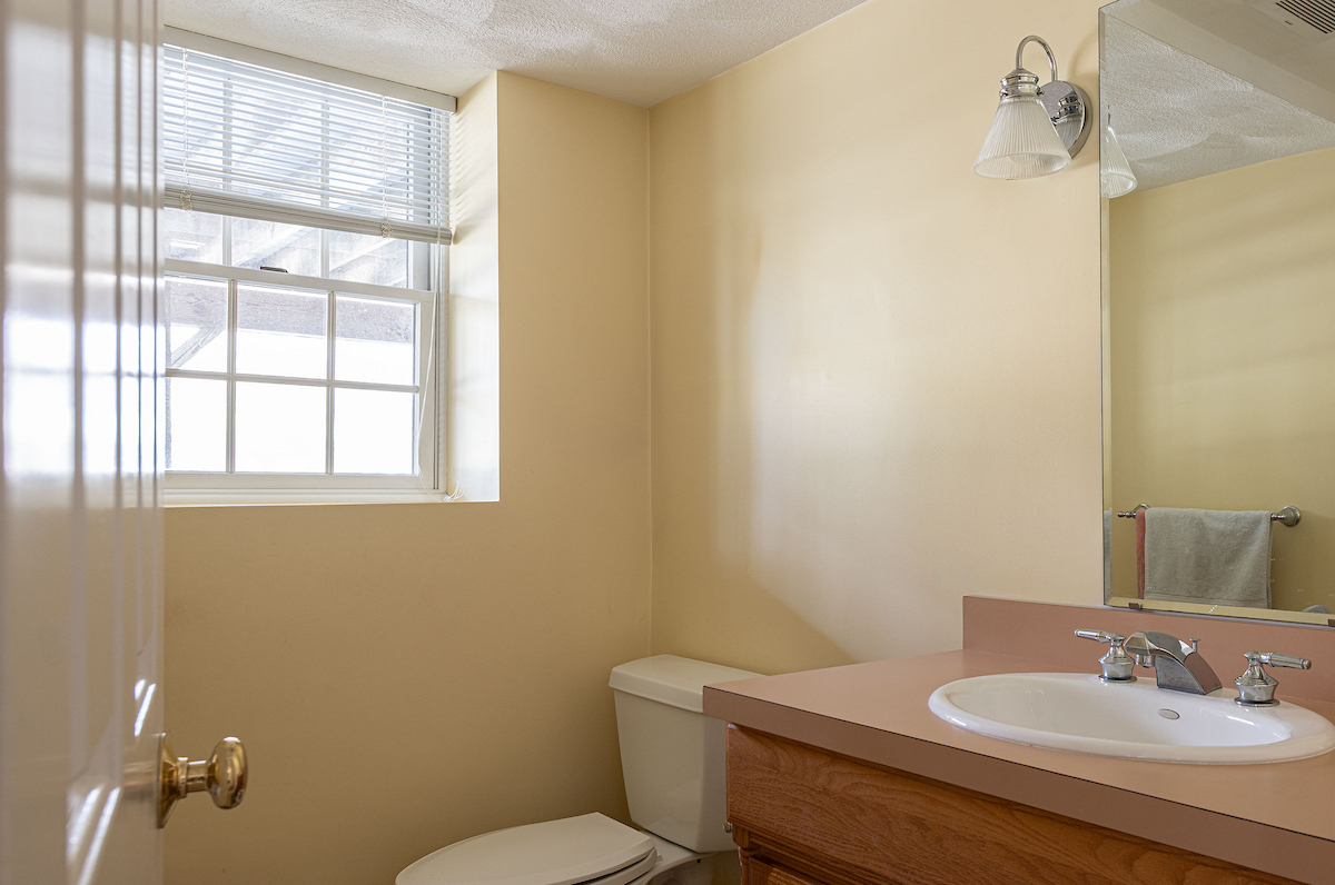 21 Bryant Road Lexington, MA 02420 - Photo 33 of 36