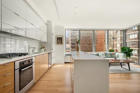 $1,795,000 | 303 East 33rd Street, Unit 7N | Kips Bay