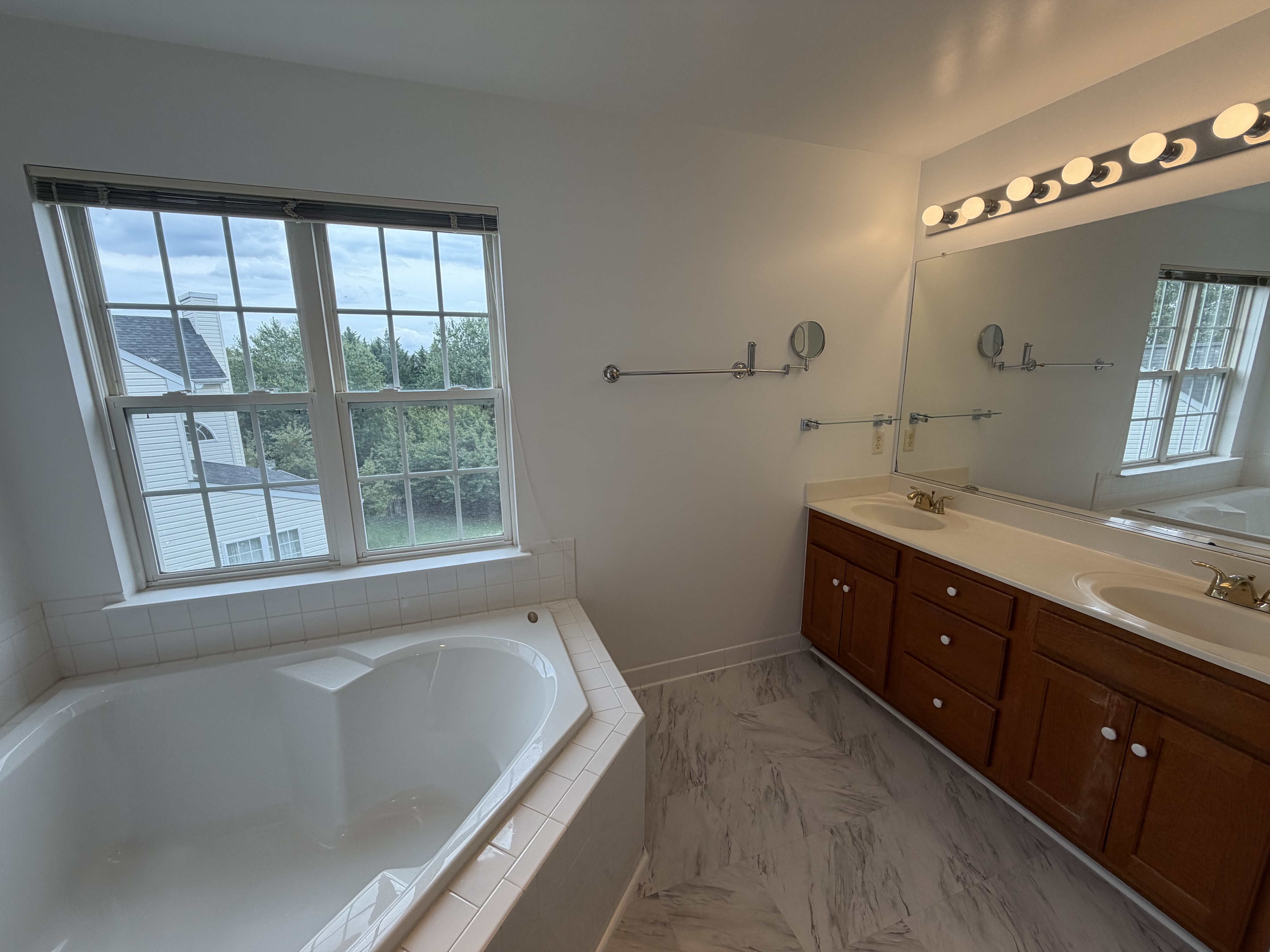 18015 Coachmans Road Germantown, MD 20874 - Photo 21 of 34 Gallery Image 21
