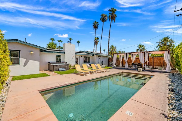 $1,049,000 | 745 East Sunny Dunes Road, Palm Springs, CA 92264