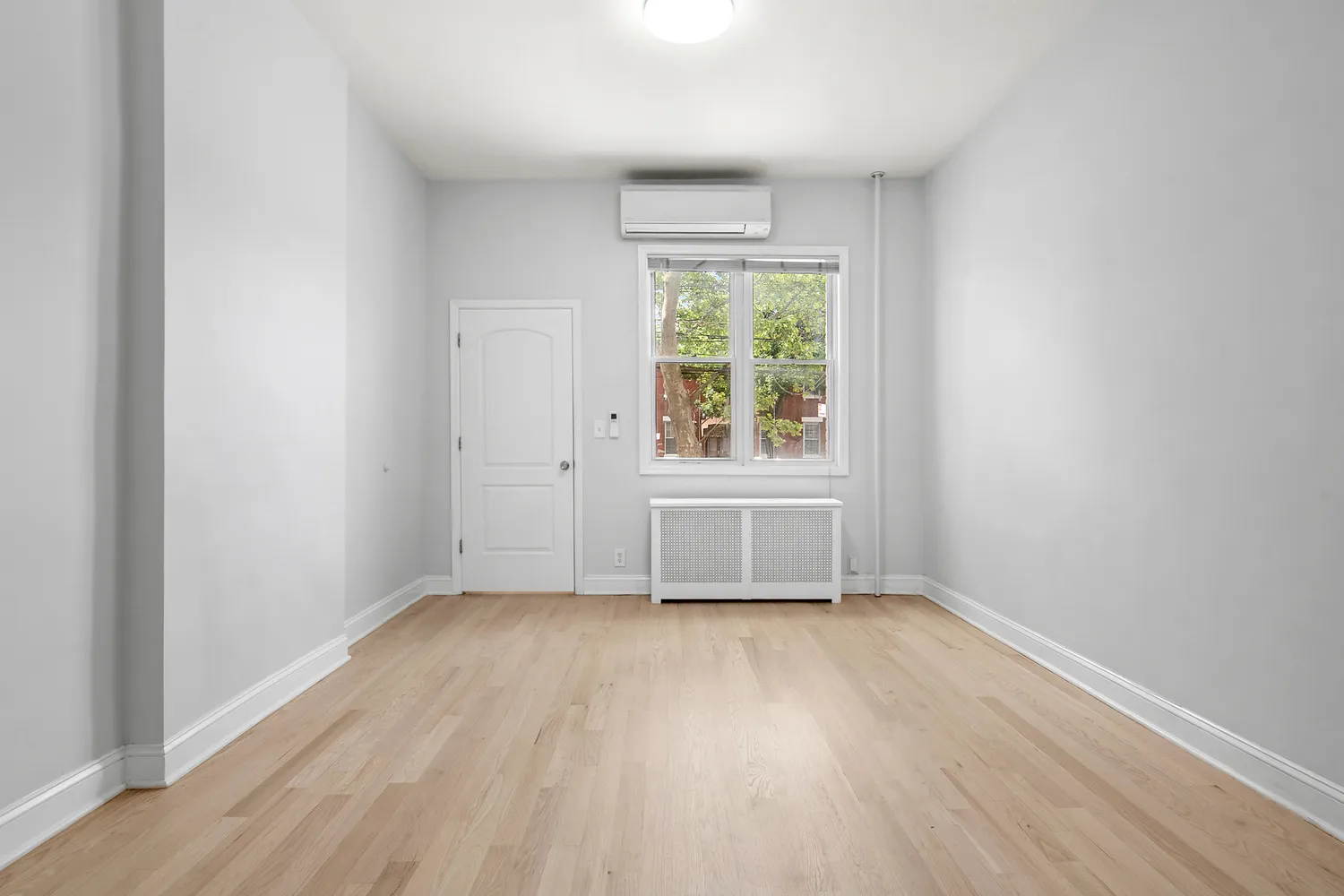 $4,500 | 41-05 20th Avenue | Astoria